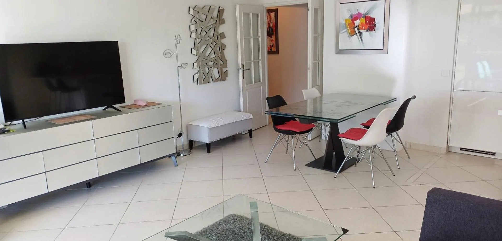 Apartment Antibes 3 Pieces Climatisees Dans Residence Avec Piscine